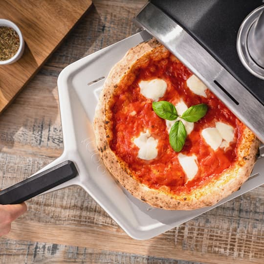 Ooni Fyra 12 Pellet Pizza Oven