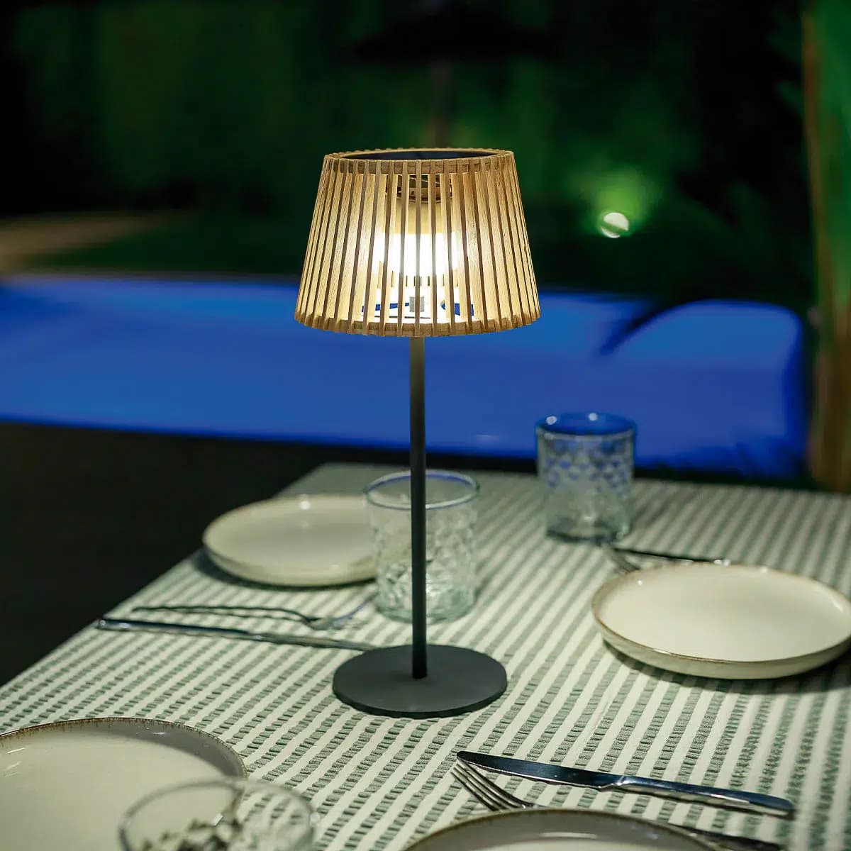 Lámpara Okinawa Table Sol+Bat New Garden