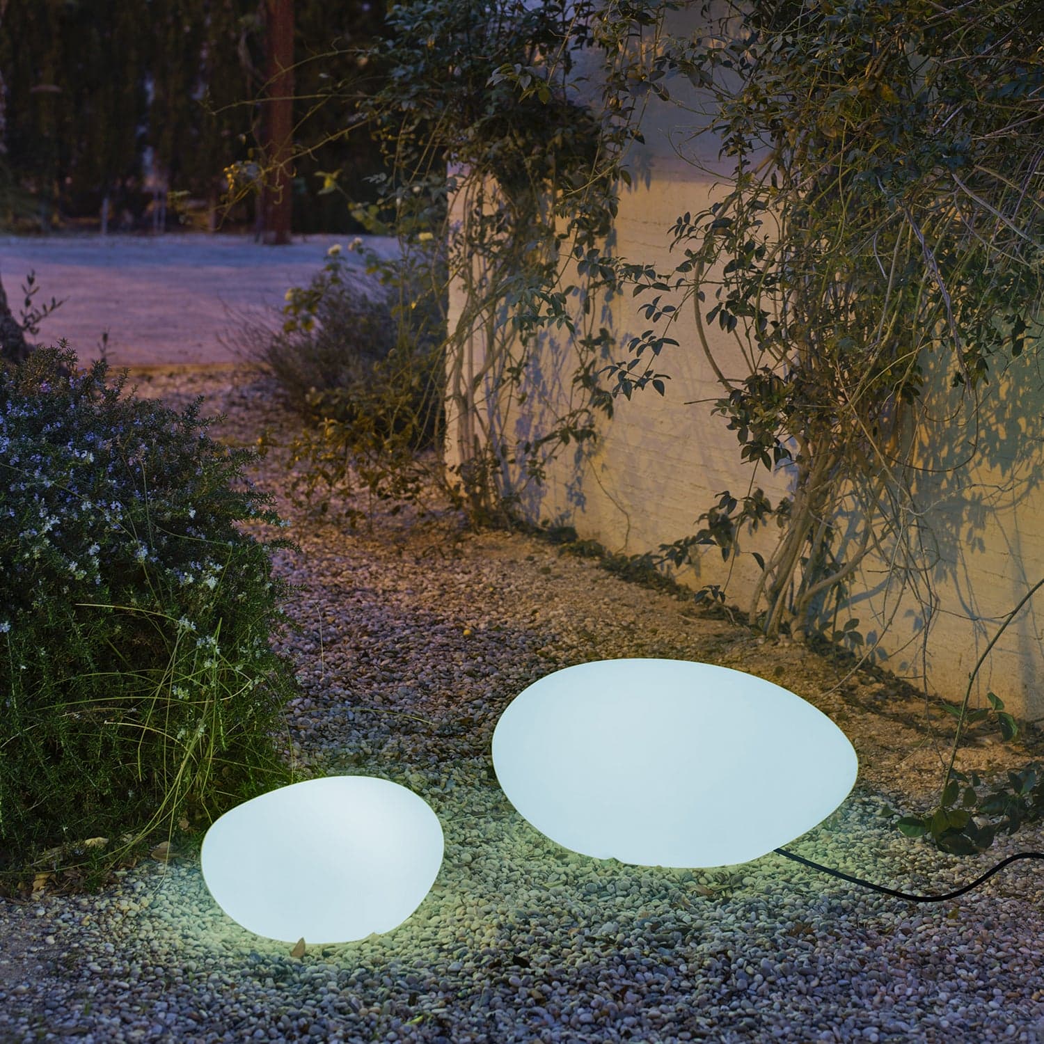 Lampe solaire automatique Petra 40 New Garden