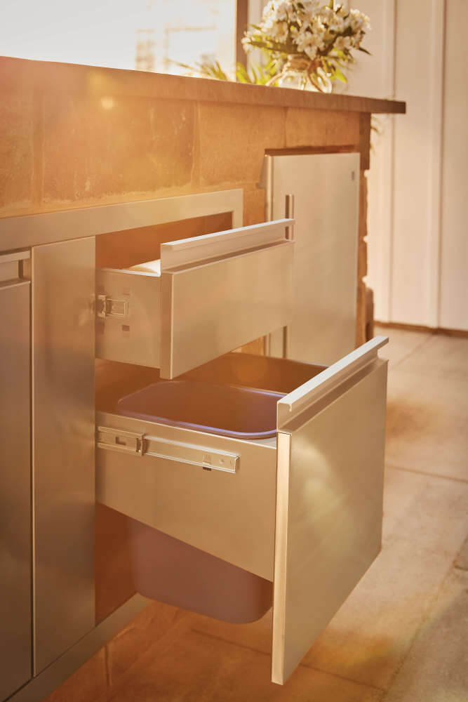 BI-4224-1D1W-Web-Gallery-03-700-Series-Built-In_BRoll_7920