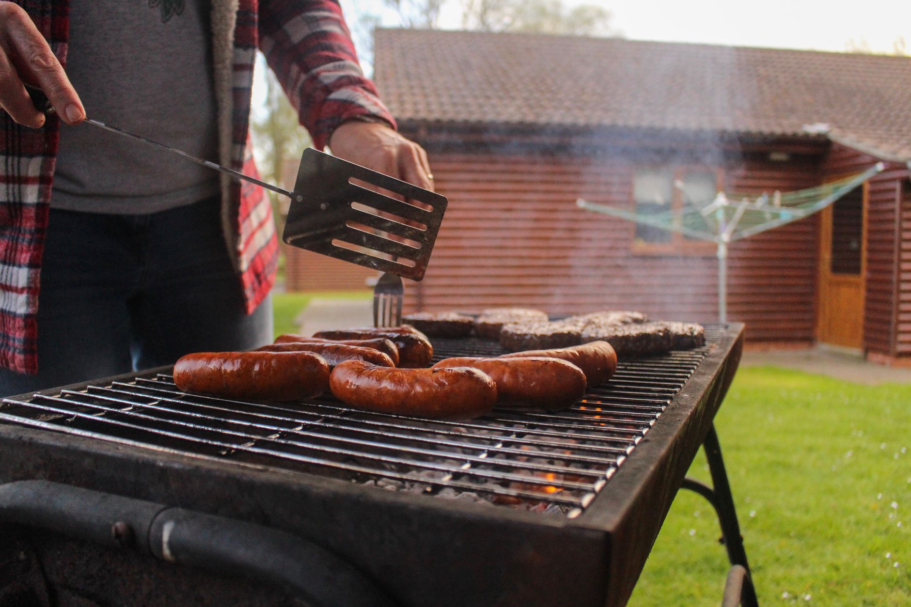 Guía para elegir la barbacoa perfecta según tu espacio y uso - Jardín ...